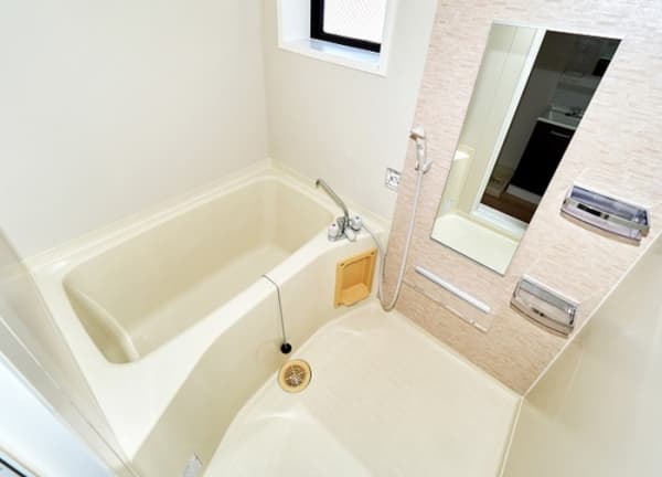 Room image 10