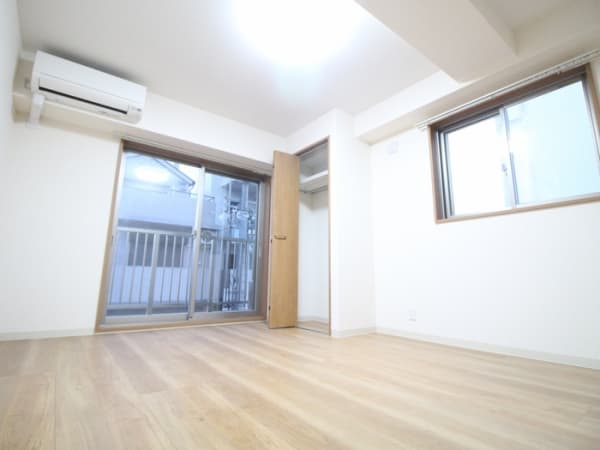 Room image 9