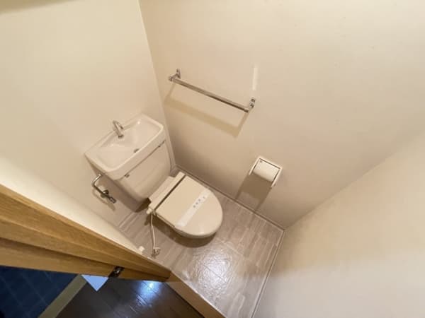 Room image 13