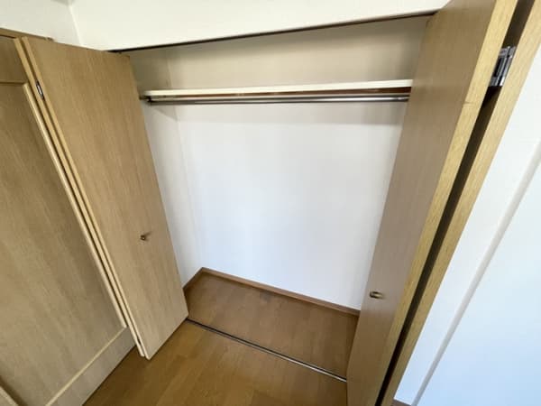 Room image 14