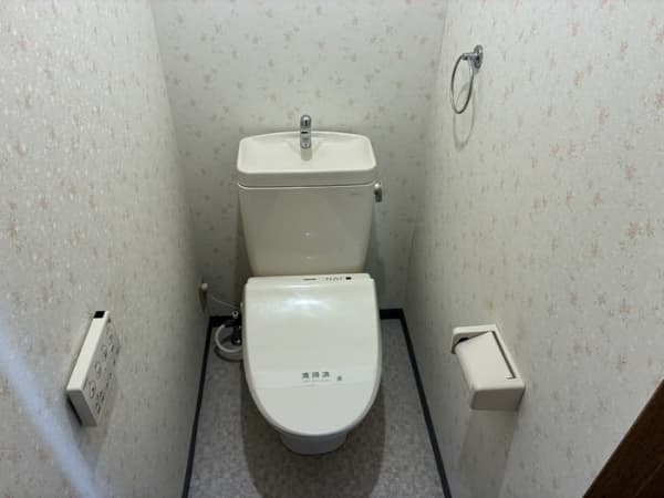 Room image 8