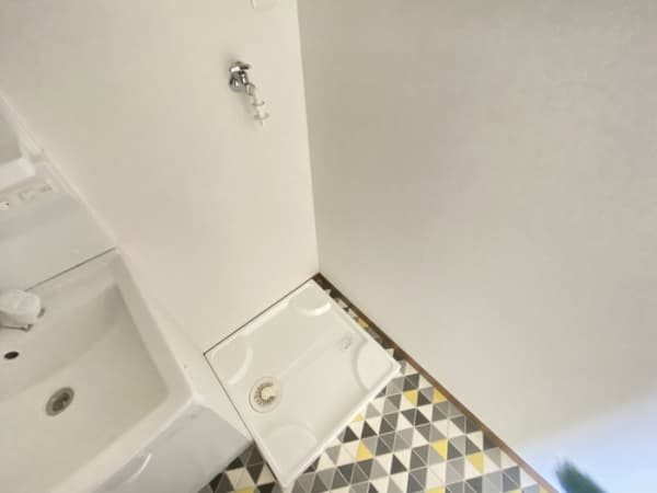 Room image 8