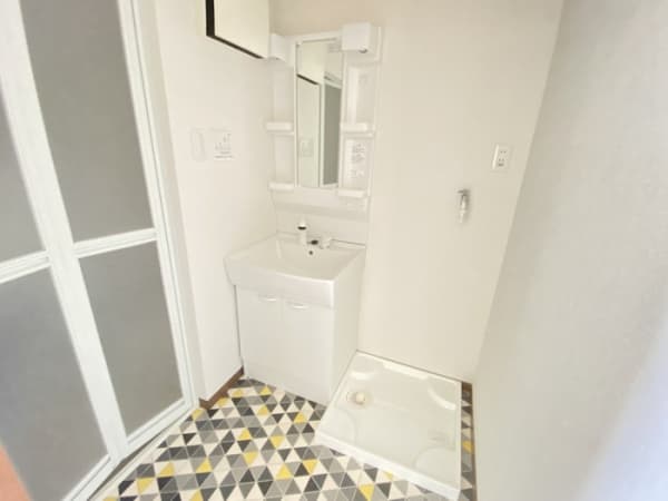 Room image 9