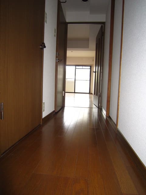 Room image 14