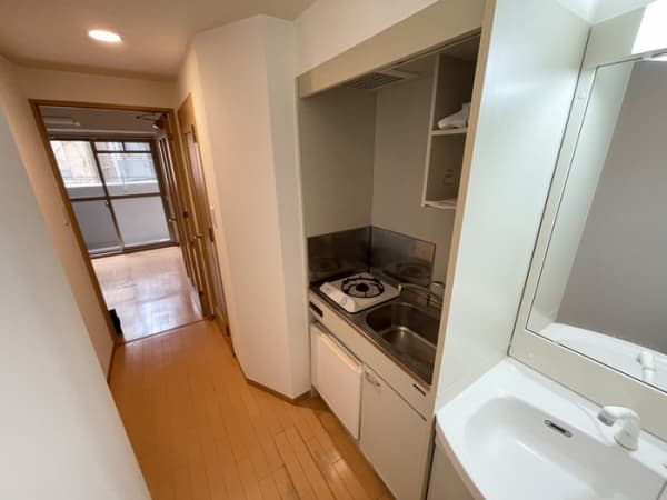 Room image 8