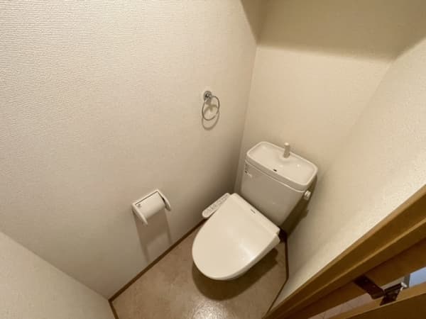 Room image 11