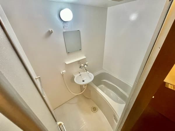 Room image 10