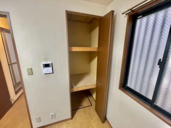 Room image 12
