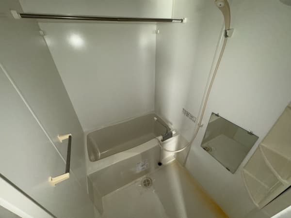 Room image 10