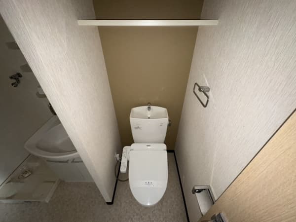 Room image 11