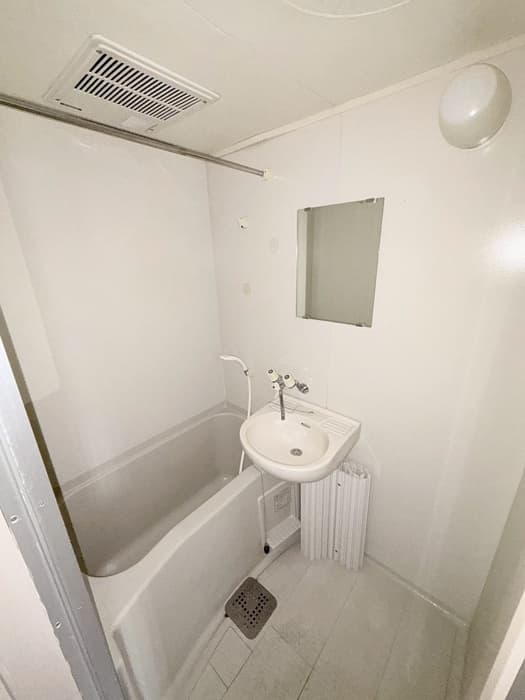 Room image 9