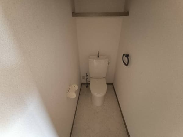 Room image 12
