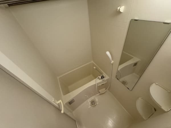 Room image 8