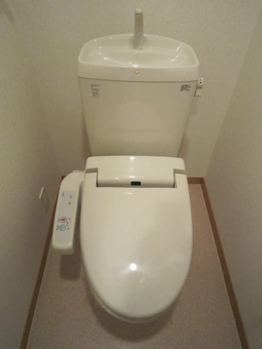 Room image 10