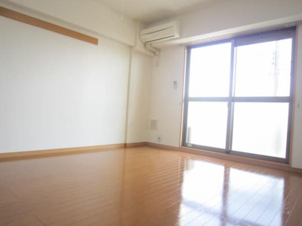 Room image 14