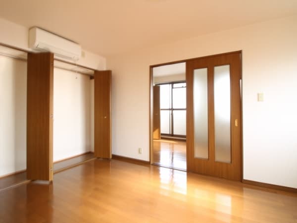 Room image 12