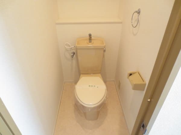 Room image 8