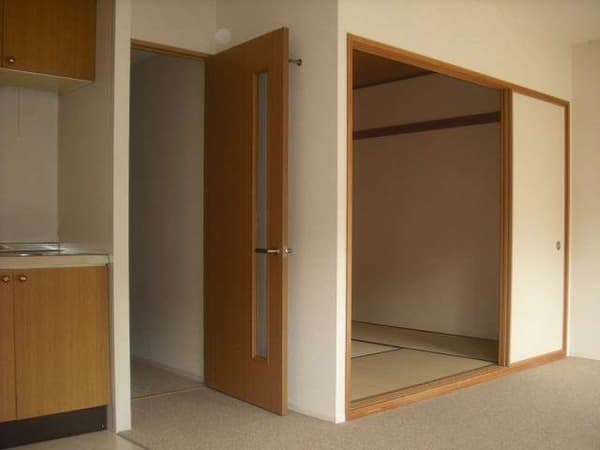 Room image 11