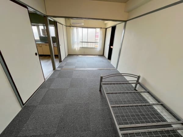 Room image 9
