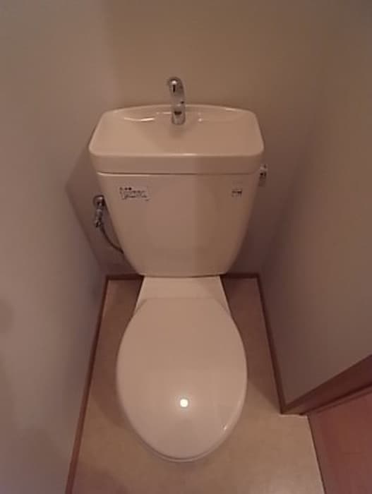 Room image 9