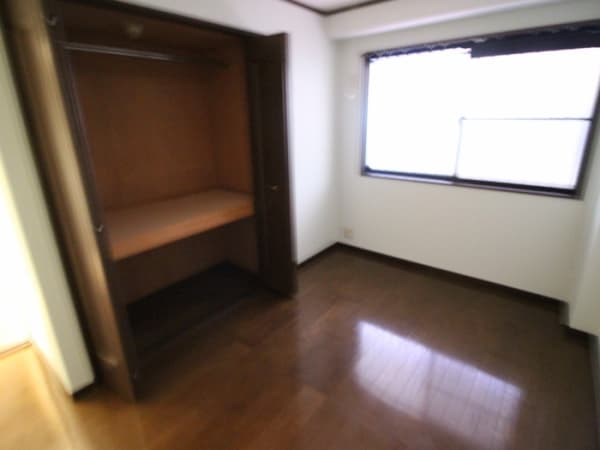 Room image 14