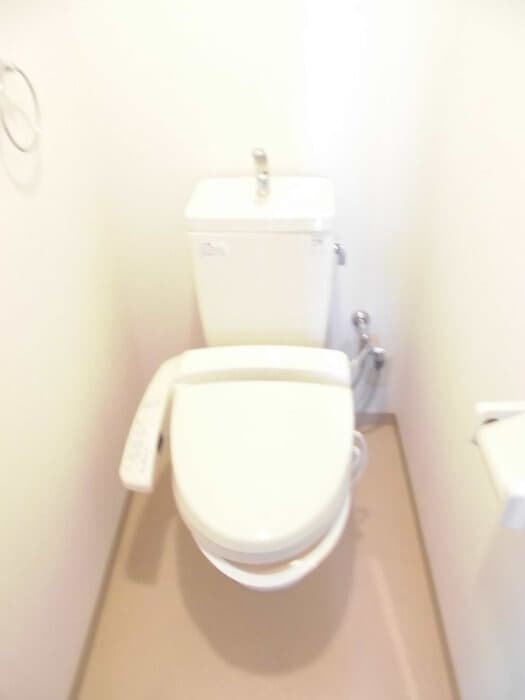 Room image 10