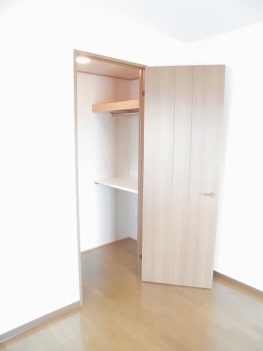 Room image 13