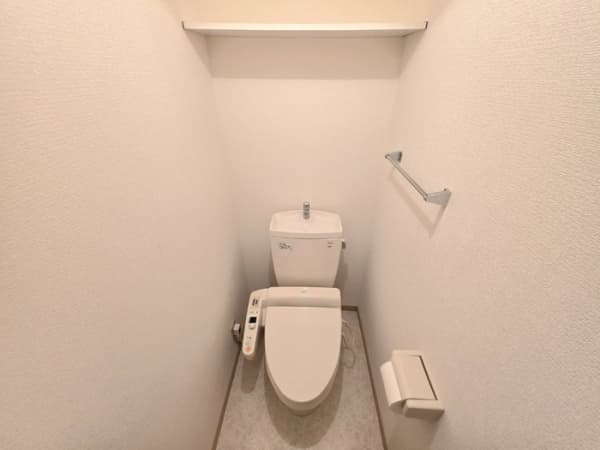 Room image 12