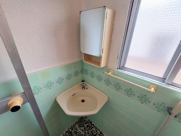 Room image 11