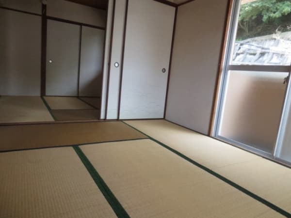 Room image 10