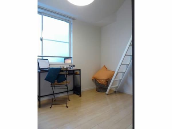 Room image 10