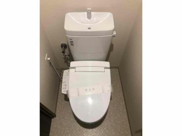 Room image 10