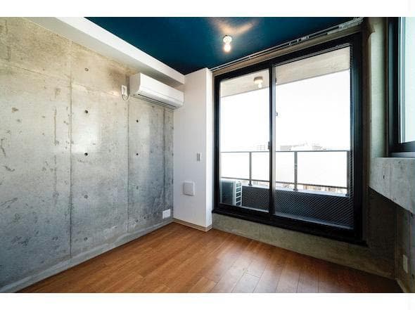 Room image 8