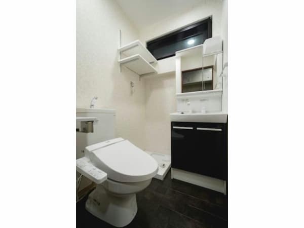 Room image 13