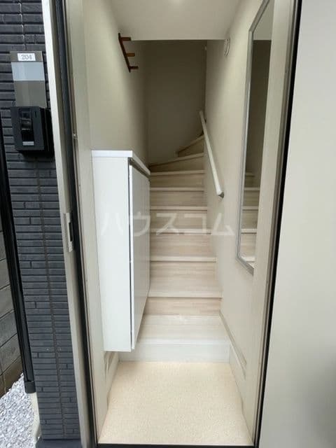 Room image 12