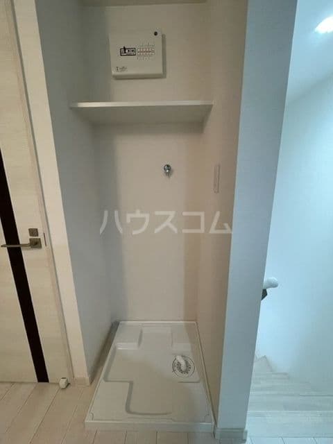 Room image 15