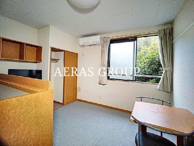 Room image 13