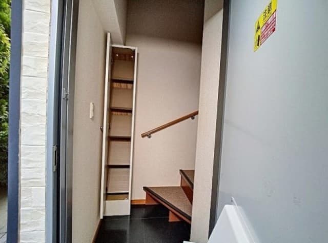 Room image 11
