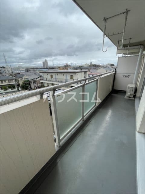 Room image 10
