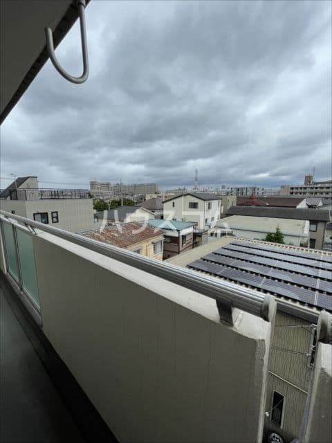 Room image 14
