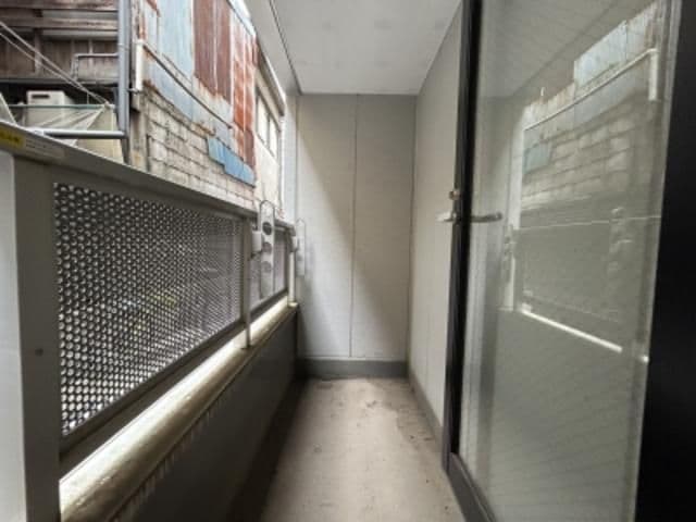 Room image 10