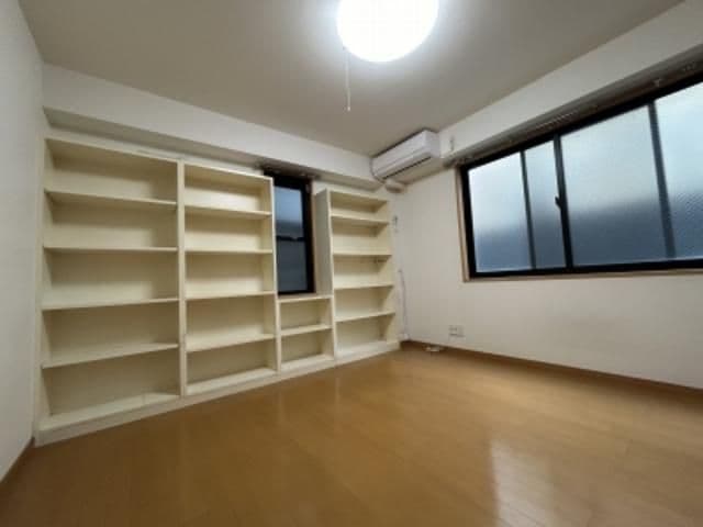 Room Image 00010889