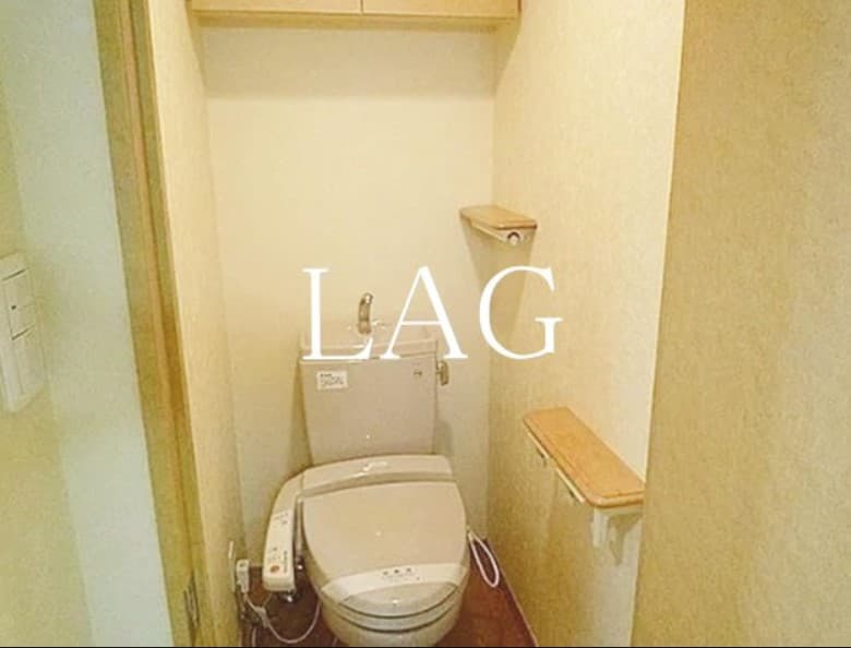 Room image 8