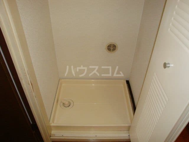 Room image 9