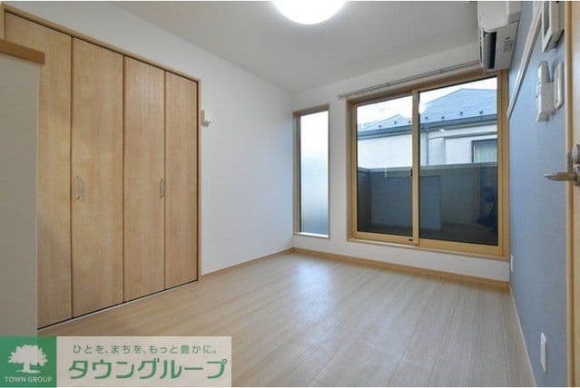 Room image 13