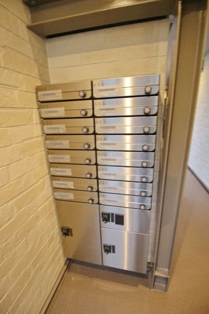 Room image 12
