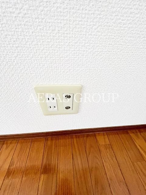 Room image 11