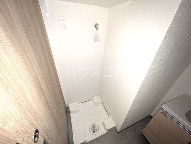 Room image 12