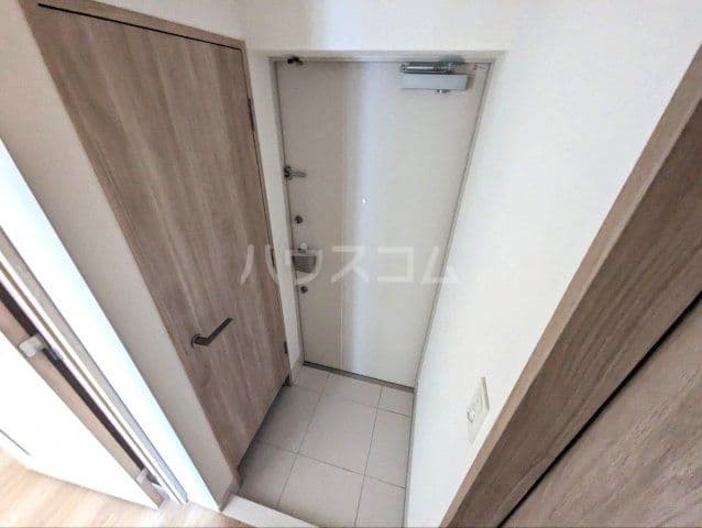 Room image 13