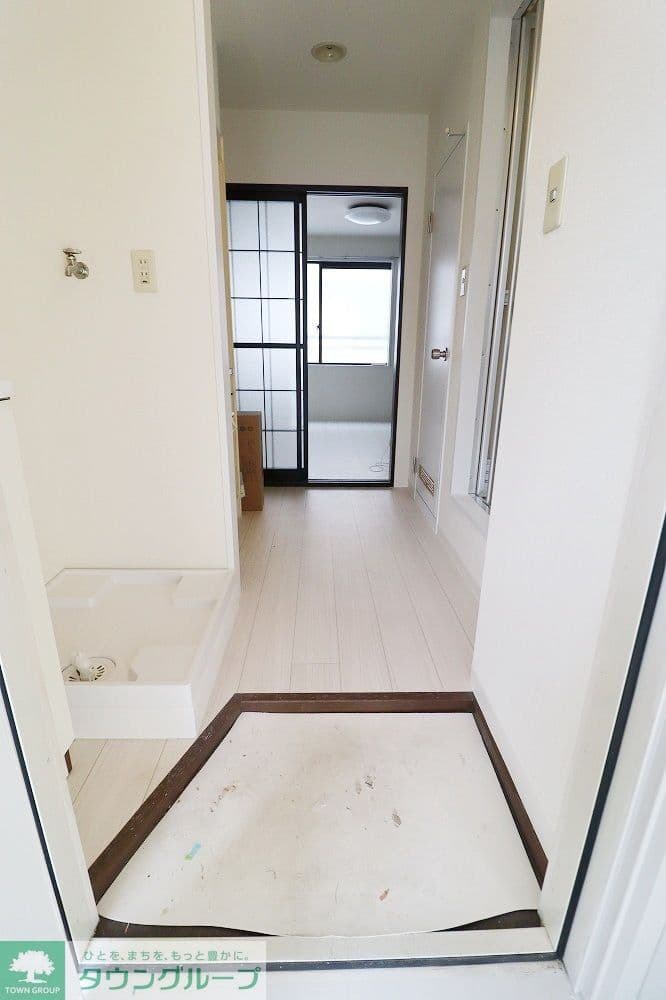 Room image 12